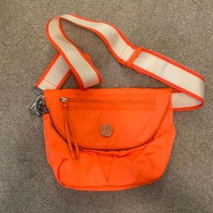 Lululemon festival bag